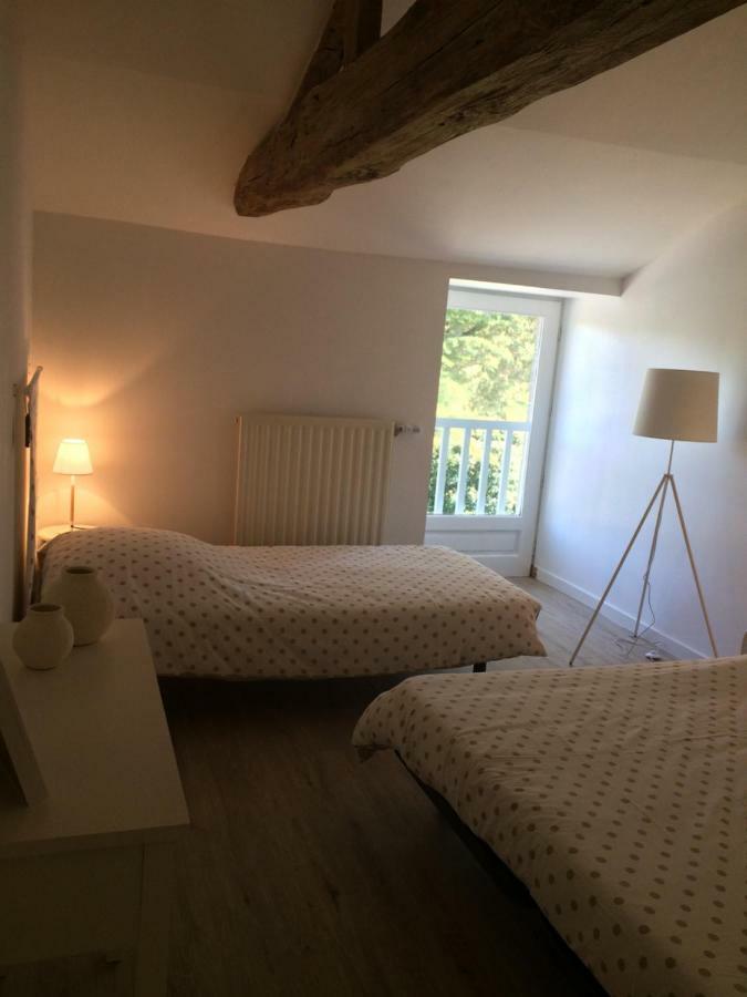 Saint-Malo-du-Bois Le Petit Monty Gite Cote Etang מראה חיצוני תמונה