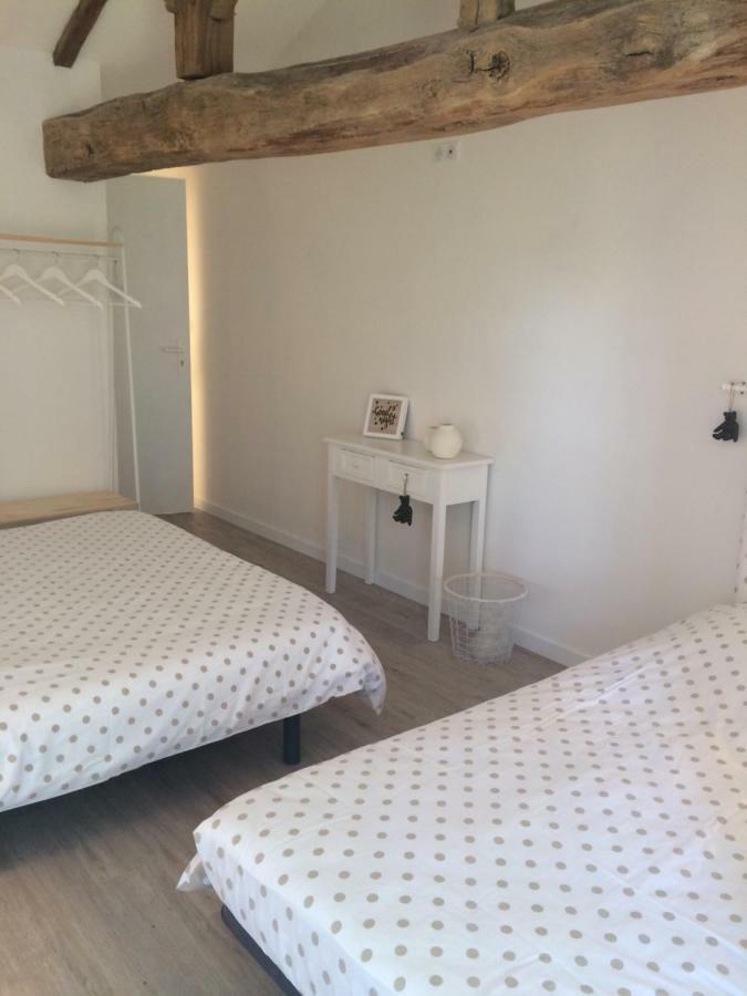Saint-Malo-du-Bois Le Petit Monty Gite Cote Etang מראה חיצוני תמונה